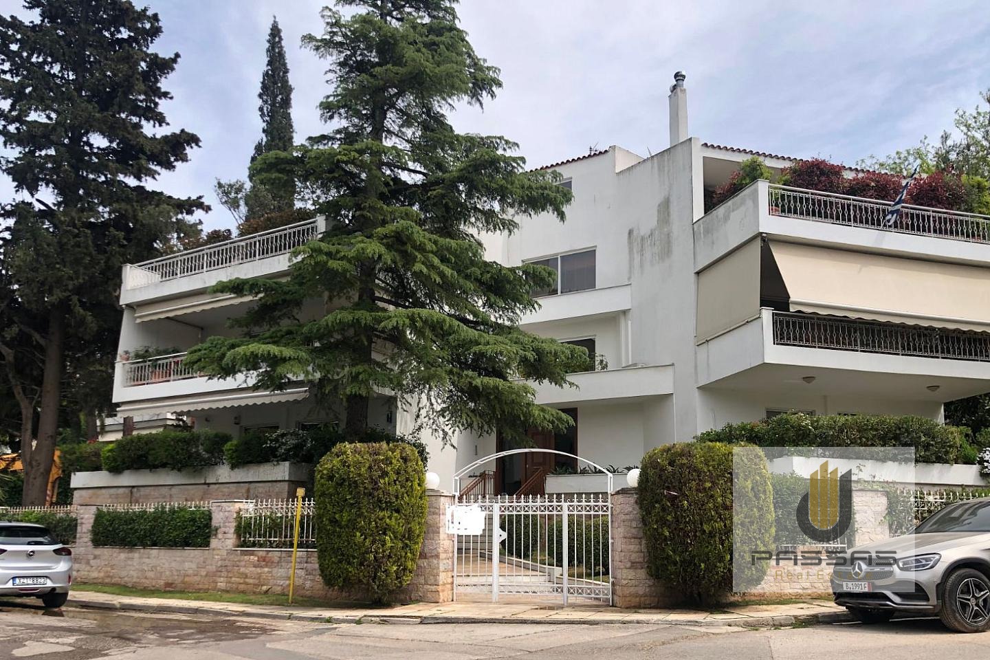 property-img